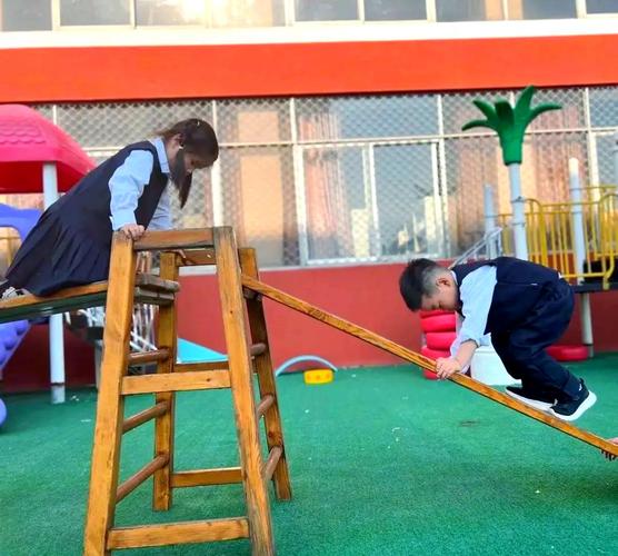 安全教育室外游戏